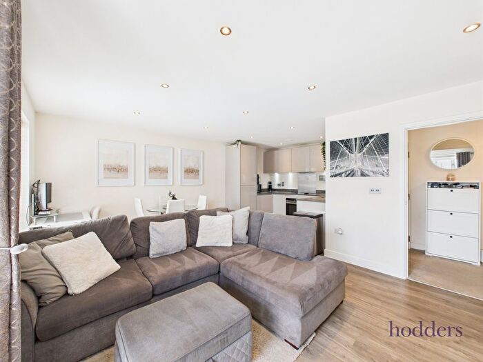1 Bedroom Flat For Sale In Thaden Apartments, Hawker Drive, Addlestone, Surrey, KT15