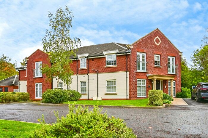 2 Bedroom Flat For Sale In Priorswood Grove, Liverpool, Merseyside, L14