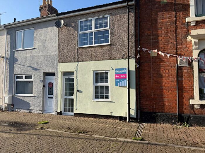 2 Bedroom Terraced House For Sale In Percy Street, Swindon, Wiltshire, SN2