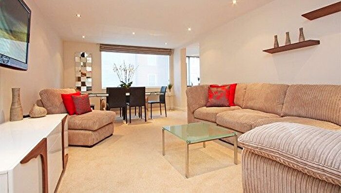 3 Bedroom Flat To Rent In Ebury Street, London, SW1W