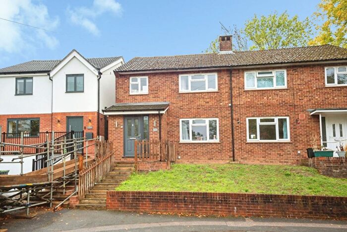 3 Bedroom Semi-Detached House For Sale In Hadlow Road, Tonbridge, TN9