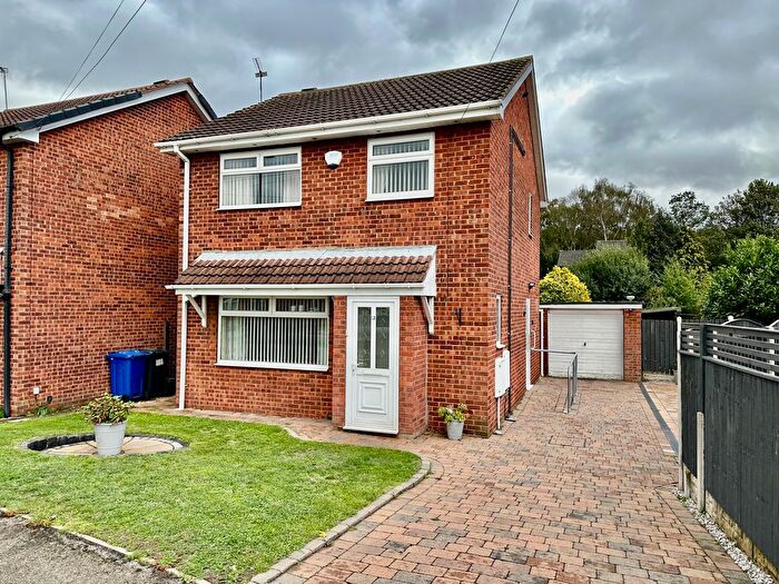 3 Bedroom Detached House For Sale In Meadowfield Road, Barnby Dun, Doncaster, DN3