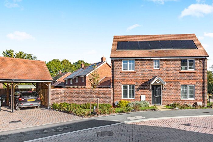 3 Bedroom Semi-Detached House For Sale In Willow Crescent, East Horsley, Leatherhead, Surrey, KT24