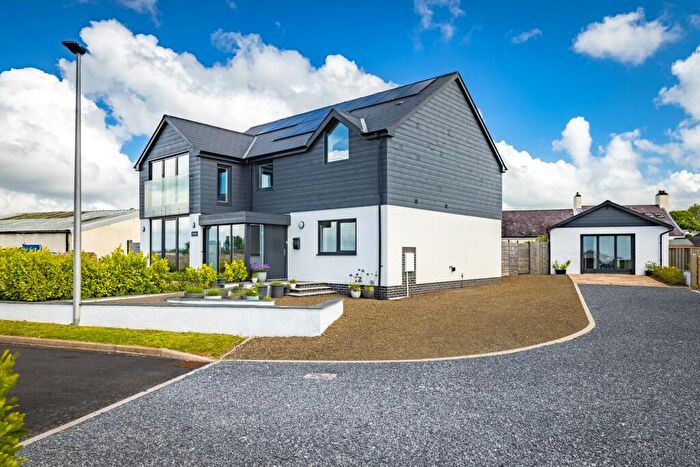 4 Bedroom Detached House For Sale In Grove Crescent, Jameston, Tenby, SA70