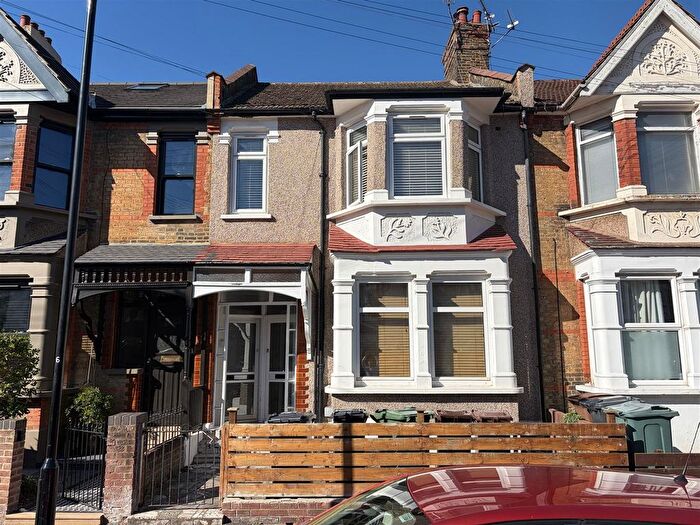 1 Bedroom Property To Rent In Selwyn Avenue, Highams Park, London, E4