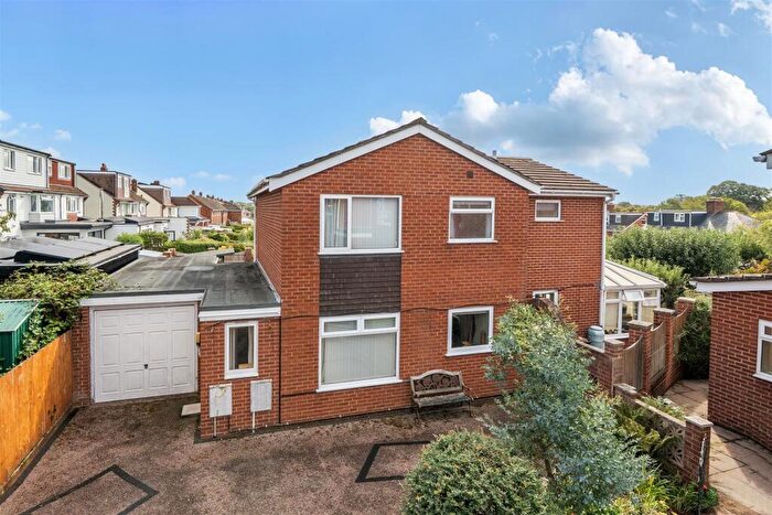 4 Bedroom Detached House For Sale In Dawn Close, Exeter, EX1