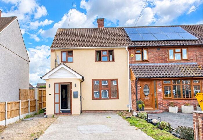 3 Bedroom End Of Terrace House For Sale In Fulbrook Lane, South Ockendon, RM15