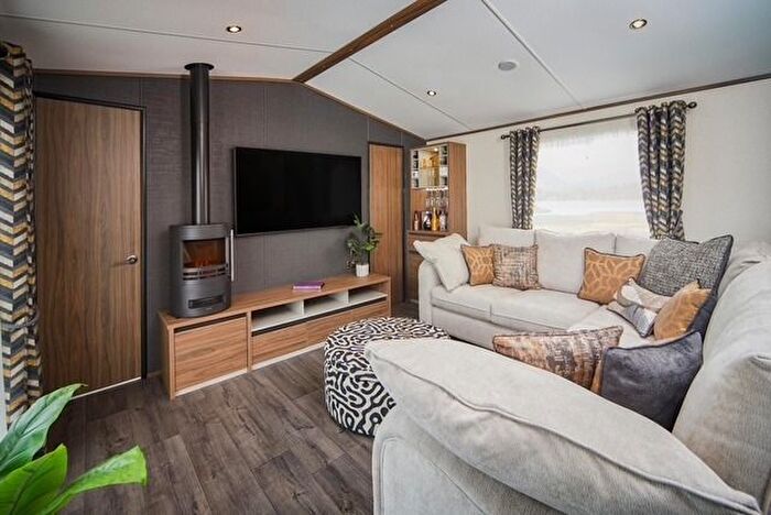 2 Bedroom Lodge For Sale In River Road, Thornton-Cleveleys, FY5