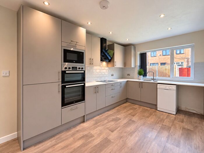 3 Bedroom End Of Terrace House For Sale In Grasmere Avenue, Padiham, BB12