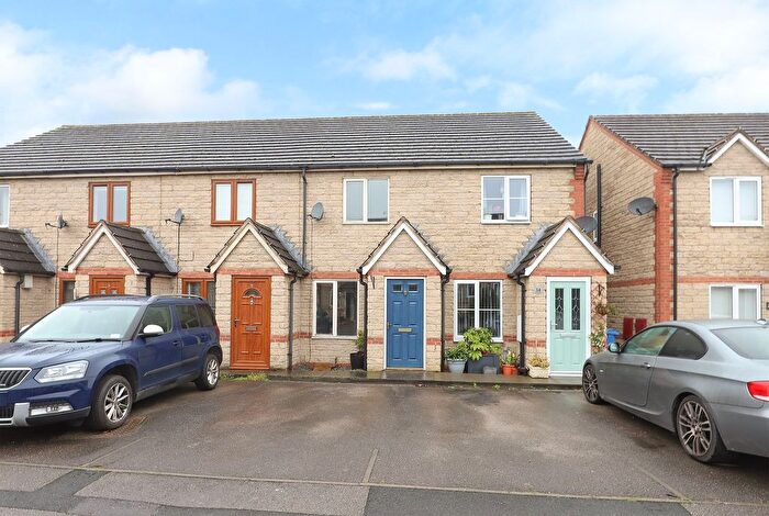 2 Bedroom Town House To Rent In Howells Place, Mastin Moor, S43