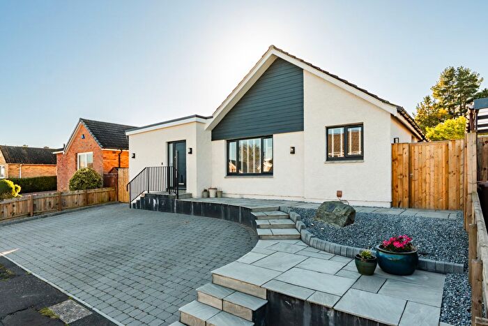 3 Bedroom Detached Bungalow For Sale In Turner Avenue, Edinburgh, EH14