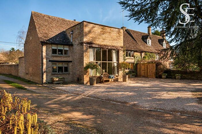 4 Bedroom House For Sale In Alvescot, Bampton, OX18