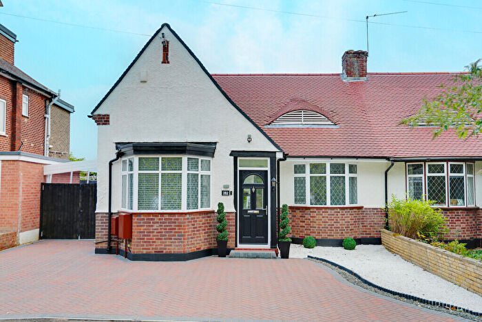 5 Bedroom Semi-Detached House For Sale In Court Road, Orpington, BR6