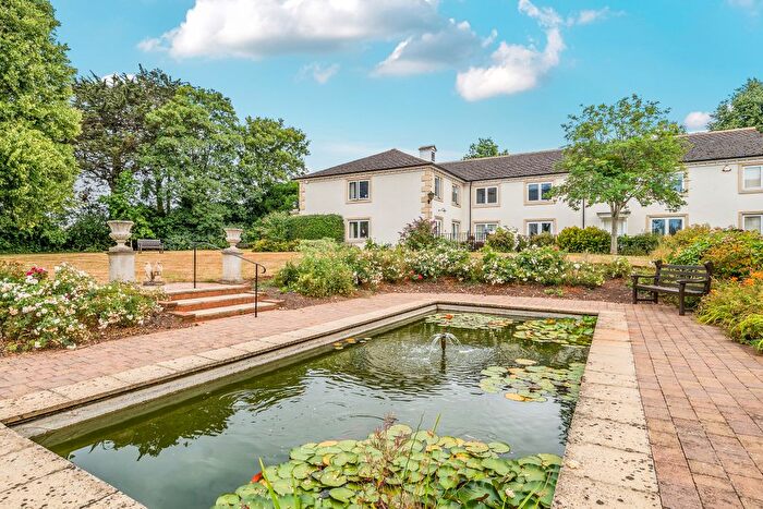 2 Bedroom Flat For Sale In Fullands Court, Kingsway, TA1