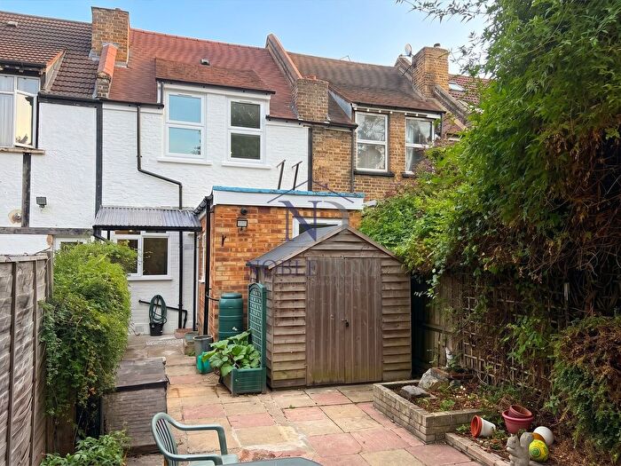 3 Bedroom Terraced House To Rent In Hounslow Gardens, Hounslow, TW3