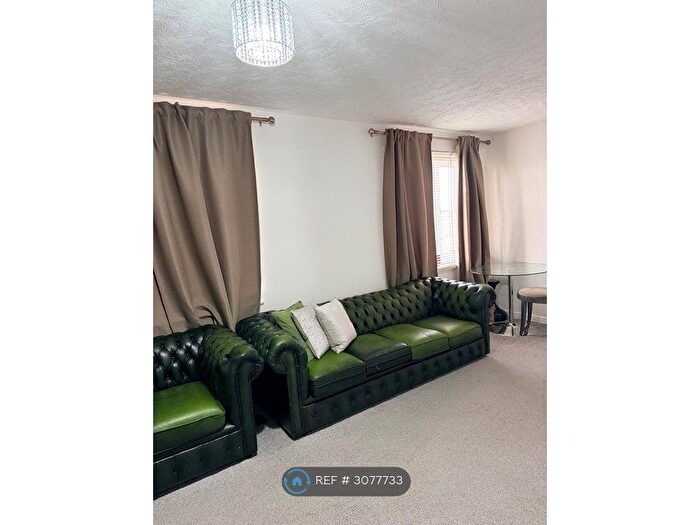 2 Bedroom Flat To Rent In Redbourne Drive Thamesmead, Thamesmead, SE28