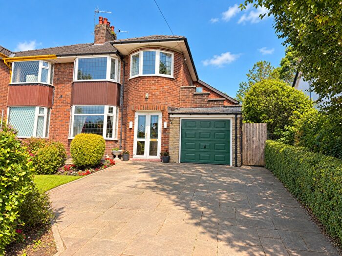 3 Bedroom Semi-Detached House For Sale In Garstang Road, Barton, Preston, | Huge Rear Garden | Seperate Study Room | Sqft, PR3