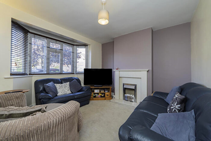 3 Bedroom Terraced House To Rent In Templecombe Way, Morden, Merton, SM4