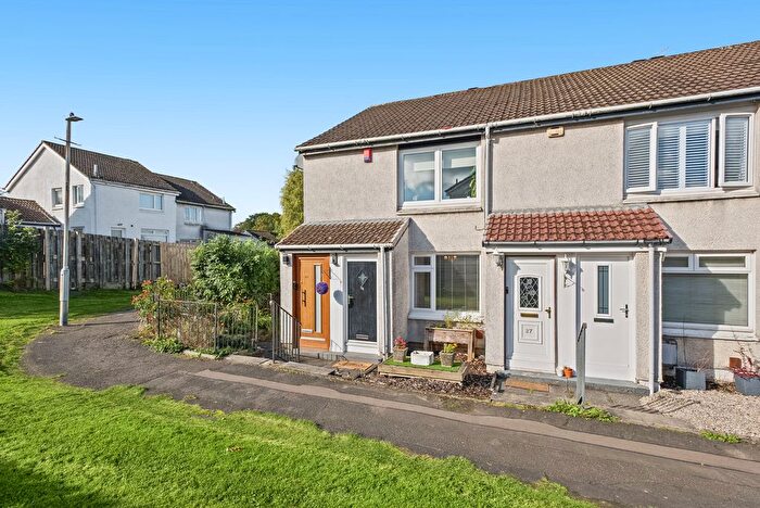 1 Bedroom Flat For Sale In Loganswell Gardens, Thornliebank, Glasgow, G46