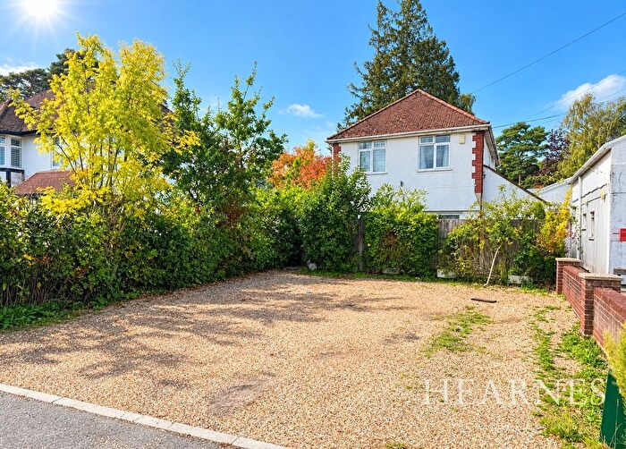 1 Bedroom Flat For Sale In Wimborne Road East, Ferndown, BH22