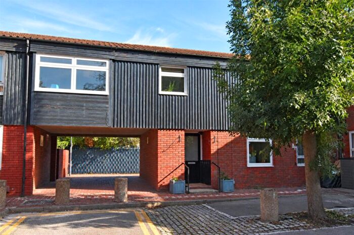 2 Bedroom Terraced House For Sale In Barque Mews, Deptford, London, SE8