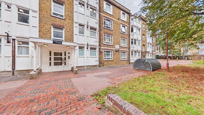 2 Bedroom Flat For Sale In Valley Grove, Charlton, SE7