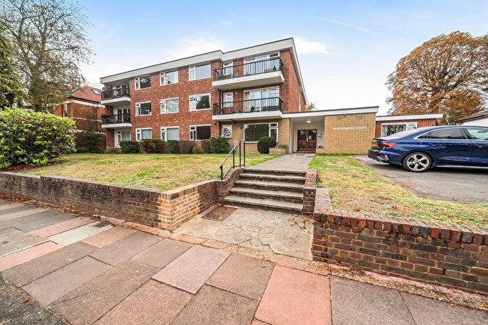 2 Bedroom Flat For Sale In Oaklands Road, Bromley, BR1