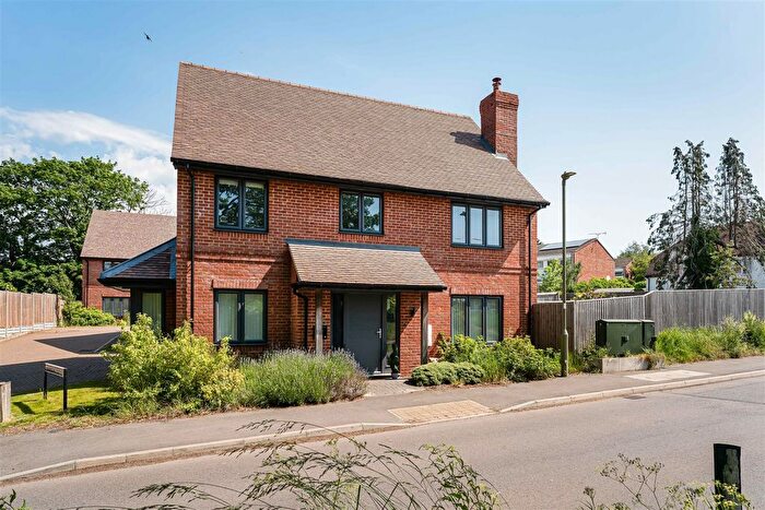 4 Bedroom Detached House To Rent In Oxford Road, Garsington, Oxford, OX44