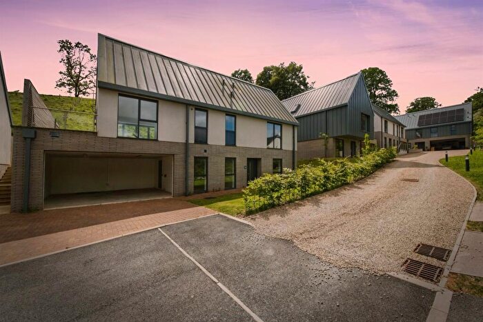 4 Bedroom Detached House For Sale In Elizabeth Penton Way, Bampton, Tiverton, EX16