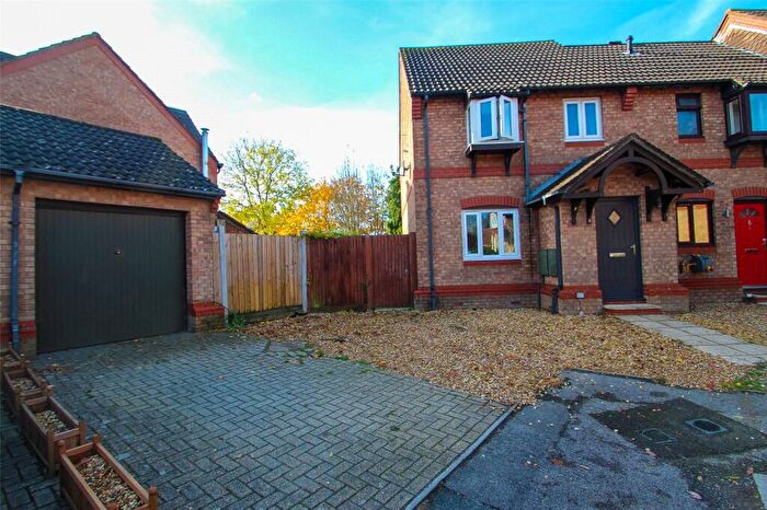3 Bedroom End Of Terrace House To Rent In Pegasus Close, Hamble, Southampton, Hampshire, SO31