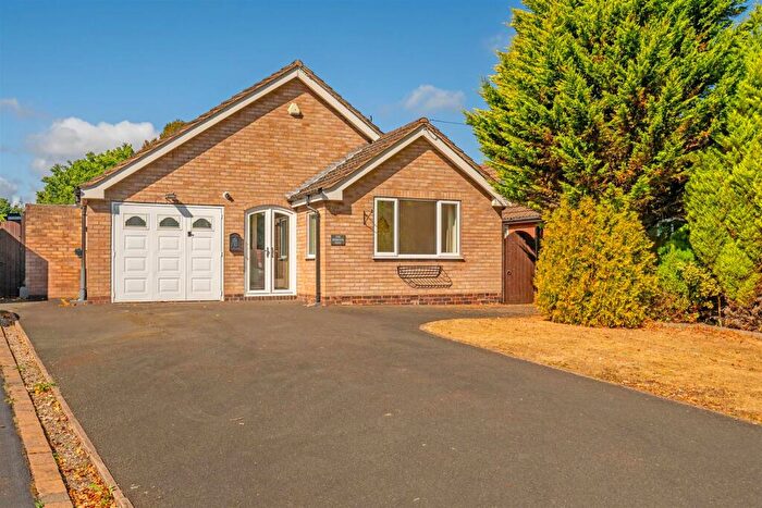 4 Bedroom Detached Bungalow For Sale In Stratford Road, Hockley Heath, Solihull, B94