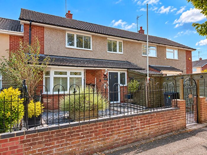 3 Bedroom Terraced House For Sale In Swindon, Wiltshire, SN3