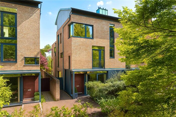5 Bedroom Semi-Detached House For Sale In Brooklands Avenue, Cambridge, Cambridgeshire, CB2