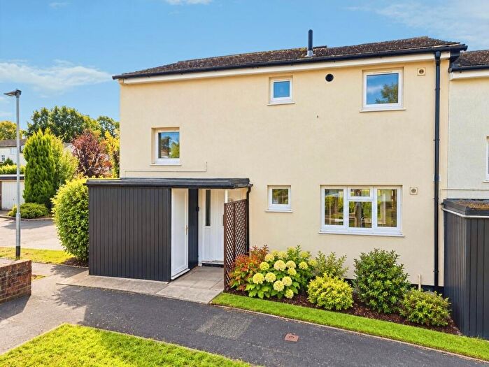 3 Bedroom End Of Terrace House For Sale In Fountains Garth, Bracknell, Berkshire, RG12