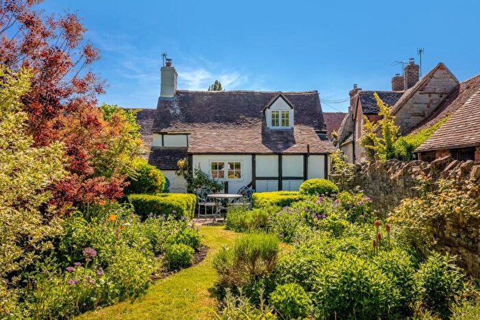 2 Bedroom Cottage For Sale In The Hamlet, Marcliff, Alcester, B50
