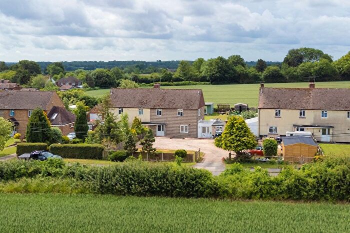 3 Bedroom Semi-Detached House For Sale In Westwell Lane, Westwell, TN25
