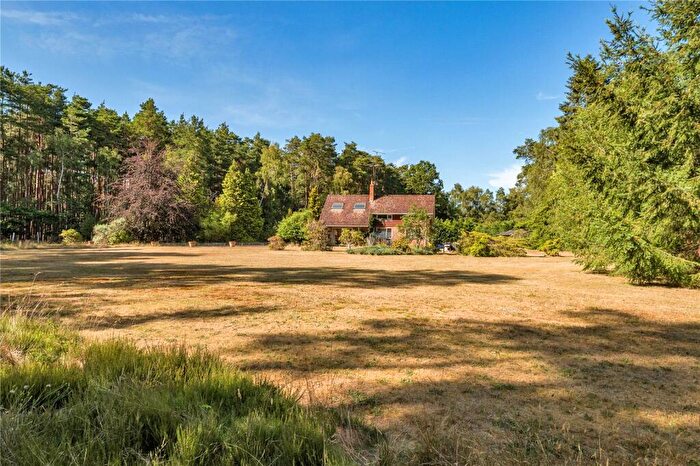 5 Bedroom Detached House For Sale In Lowicks Road, Rushmoor, Farnham, Surrey, GU10