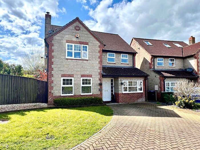 4 Bedroom Detached House For Sale In Canal Close, Calne, SN11