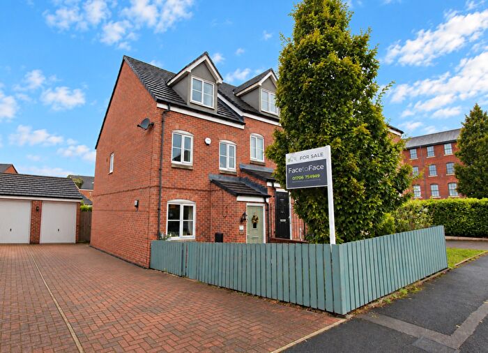 3 Bedroom Semi-Detached House For Sale In Union Road, Rochdale, OL12