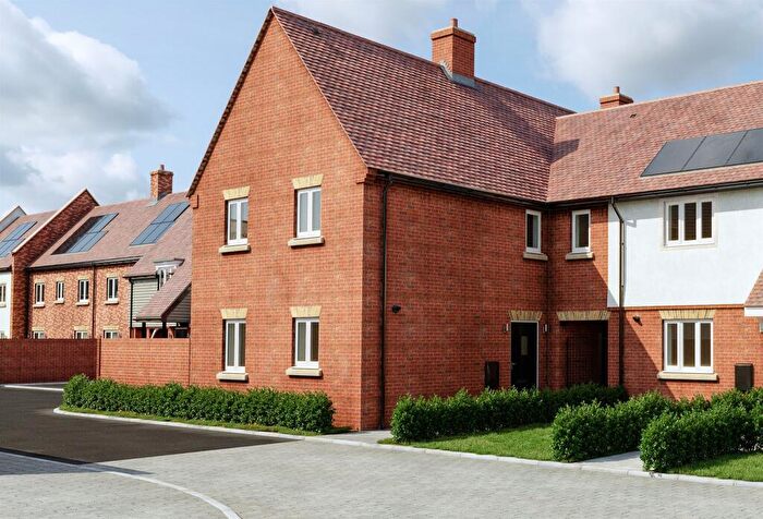 3 Bedroom Semi-Detached House For Sale In Daggons Road, Alderholt, Fordingbridge, SP6