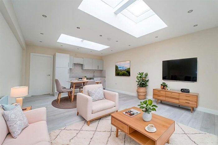 2 Bedroom Flat To Rent In Manchester Road, Burnley, BB11