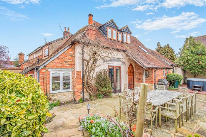5 Bedroom Semi-Detached House For Sale In Dollicott, Haddenham, HP17