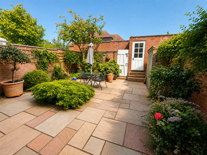 3 Bedroom Terraced House For Sale In Wykeham Place, Lymington, Hamsphire, SO41