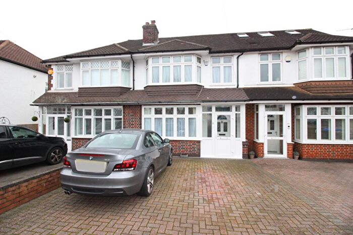 3 Bedroom Terraced House For Sale In Henley Avenue, North Cheam, SM3