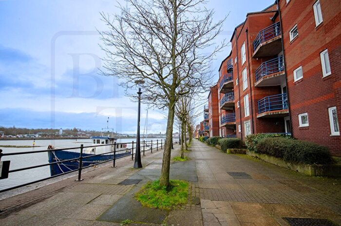 1 Bedroom Flat For Sale In Princes Reach, Ashton-On-Ribble, Preston, PR2