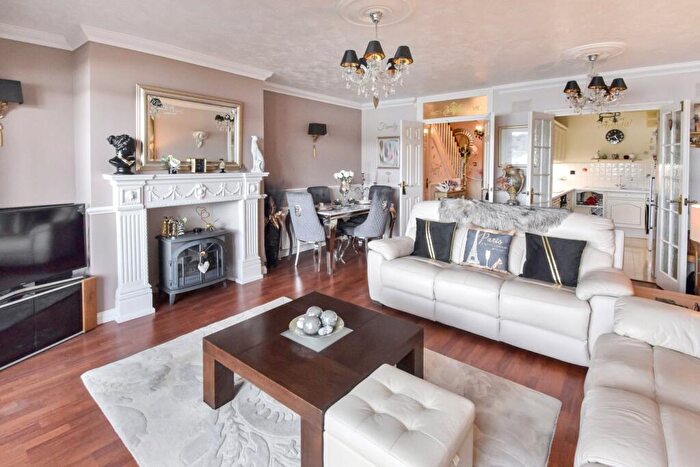 1 Bedroom Apartment For Sale In Seaford Court, The Esplanade, Rochester, ME1