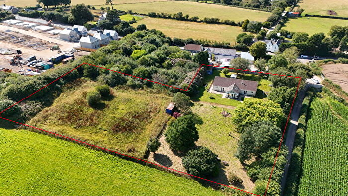 4 Bedroom Detached Bungalow For Sale In East Taphouse, PL14