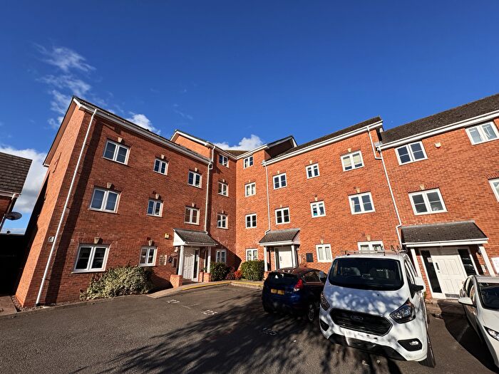 2 Bedroom Flat For Sale In Squires Grove, Willenhall, WV12