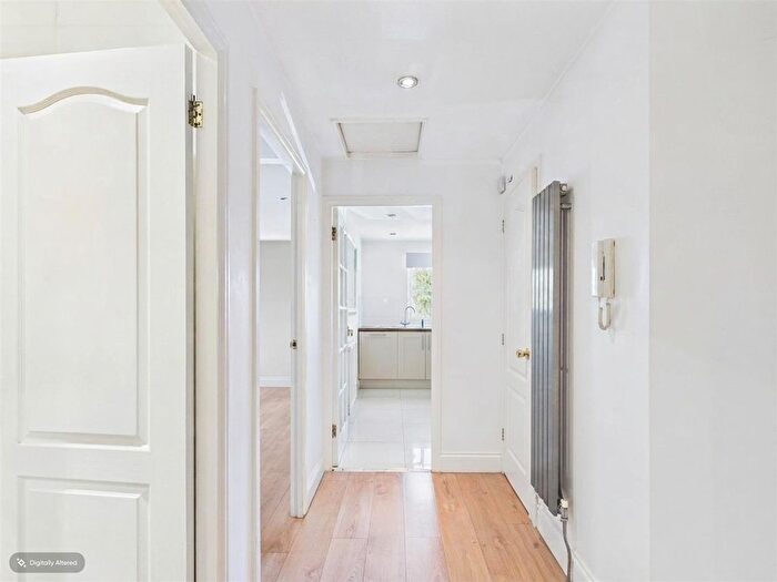 1 Bedroom Flat For Sale In Parkfield Avenue, Harrow, HA2