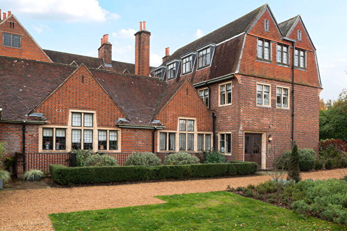 2 Bedroom Duplex For Sale In King Edward Vii Apartments, Midhurst, West Sussex, GU29